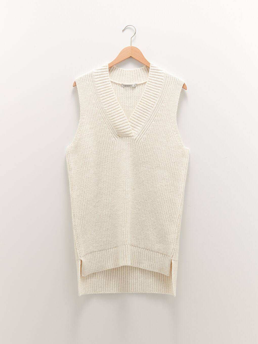 سترة صوفية بدون أكمام برقبة على شكل حرف V سادة للسيدات-4