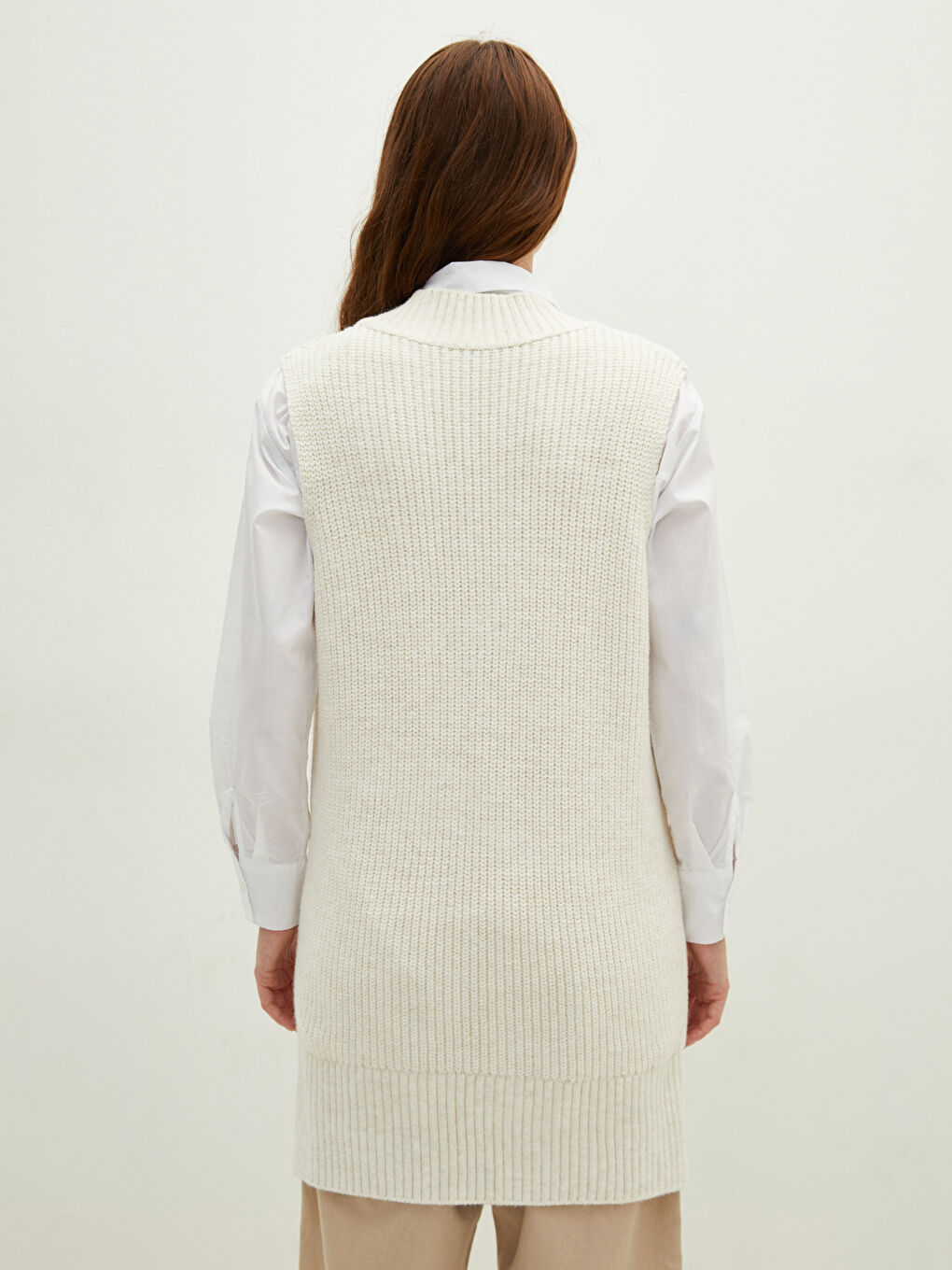 سترة صوفية بدون أكمام برقبة على شكل حرف V سادة للسيدات-3