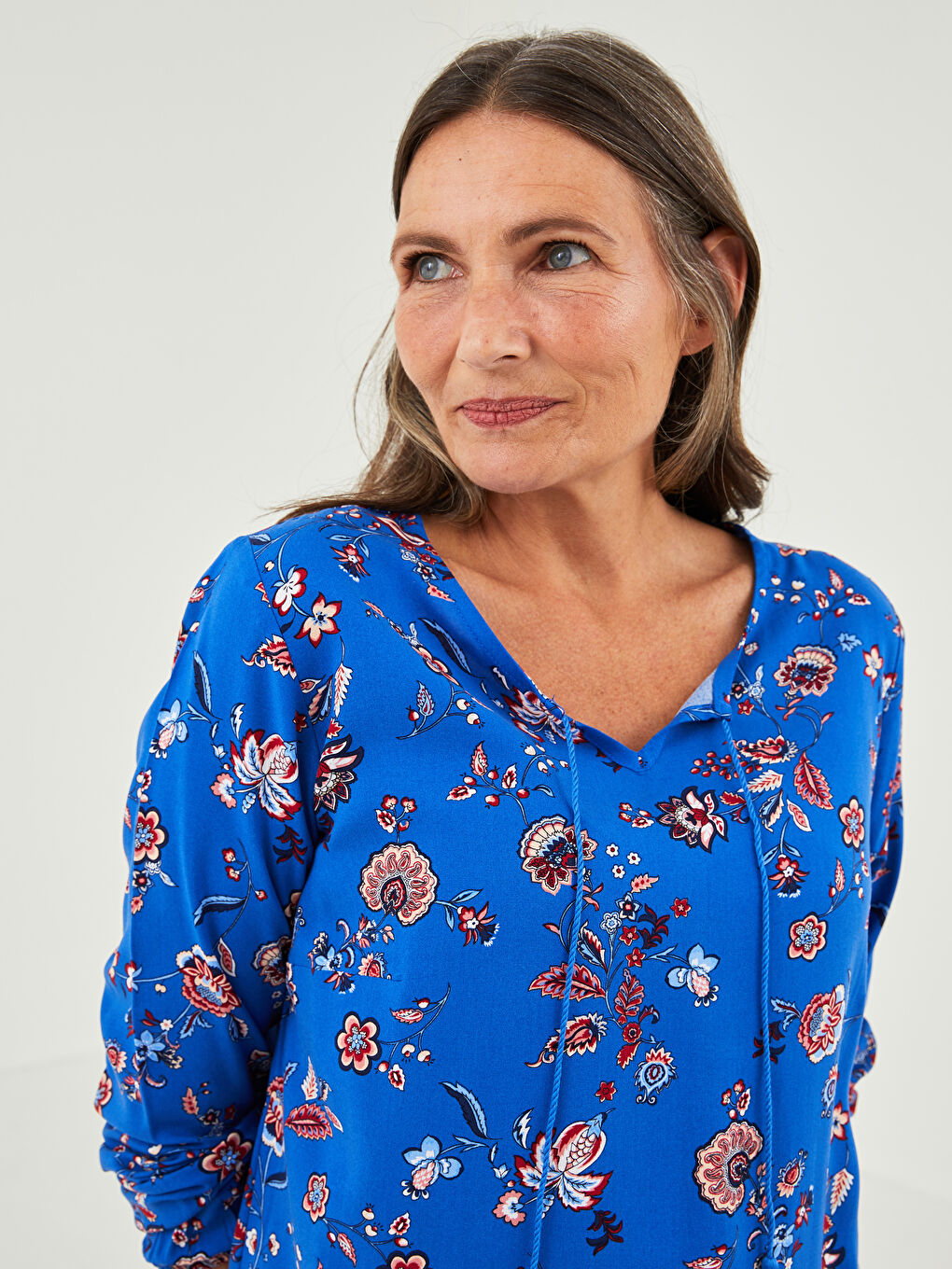 İndigo Bağlamalı Yaka Çiçekli Uzun Kollu Viskon Kadın Bluz-1