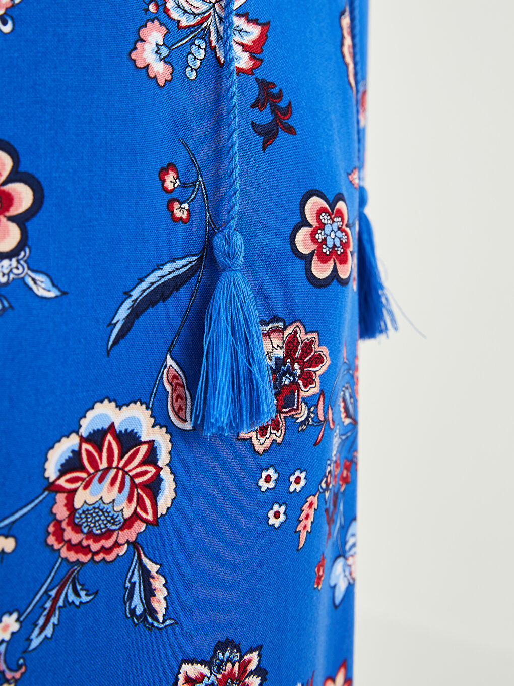 İndigo Bağlamalı Yaka Çiçekli Uzun Kollu Viskon Kadın Bluz-3