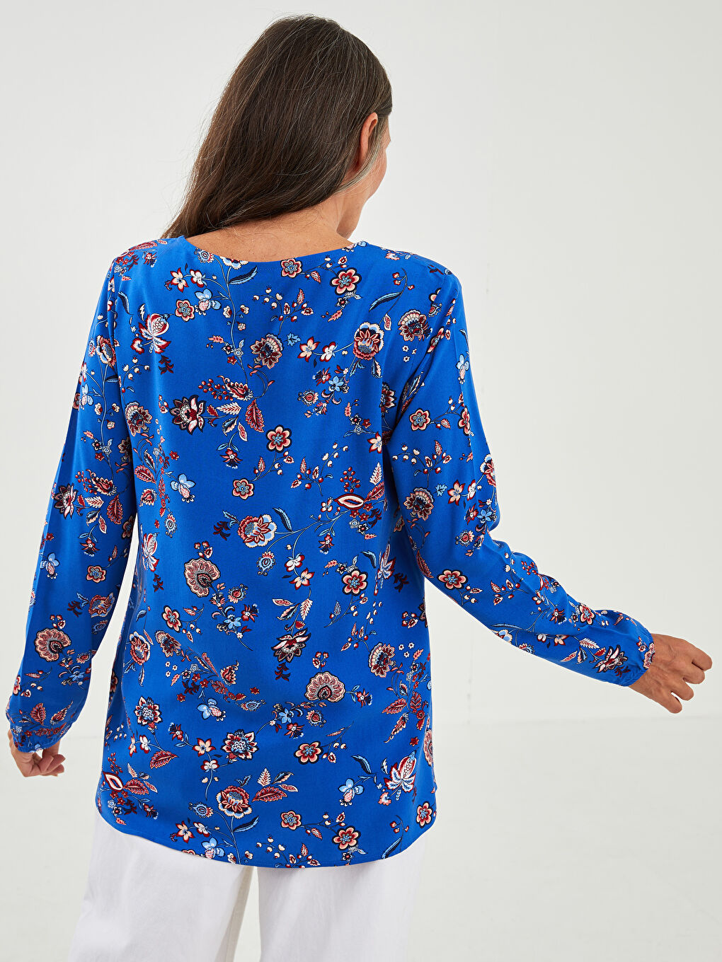 İndigo Bağlamalı Yaka Çiçekli Uzun Kollu Viskon Kadın Bluz-4
