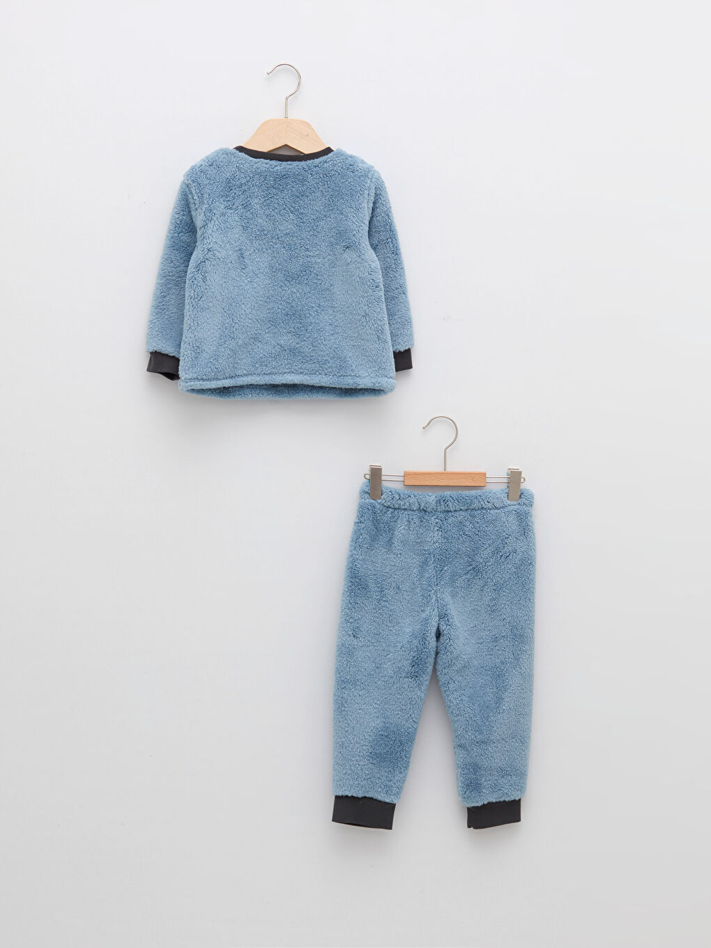 Mavi Bisiklet Yaka Uzun Kollu Nakış Detaylı Pelüş Erkek Bebek Pijama Takım-1