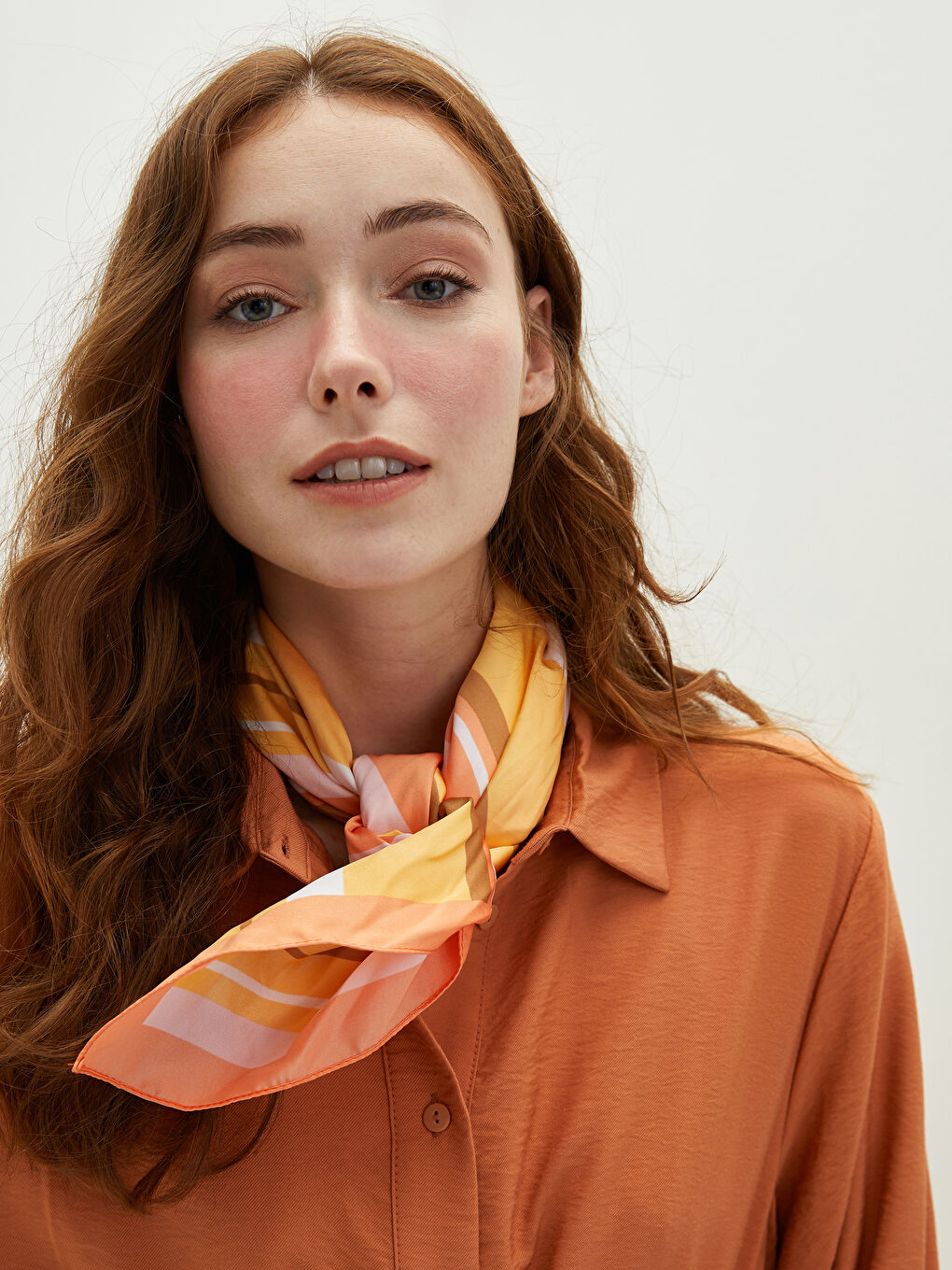 Turuncu Çizgili Saten Kadın Bandana-2