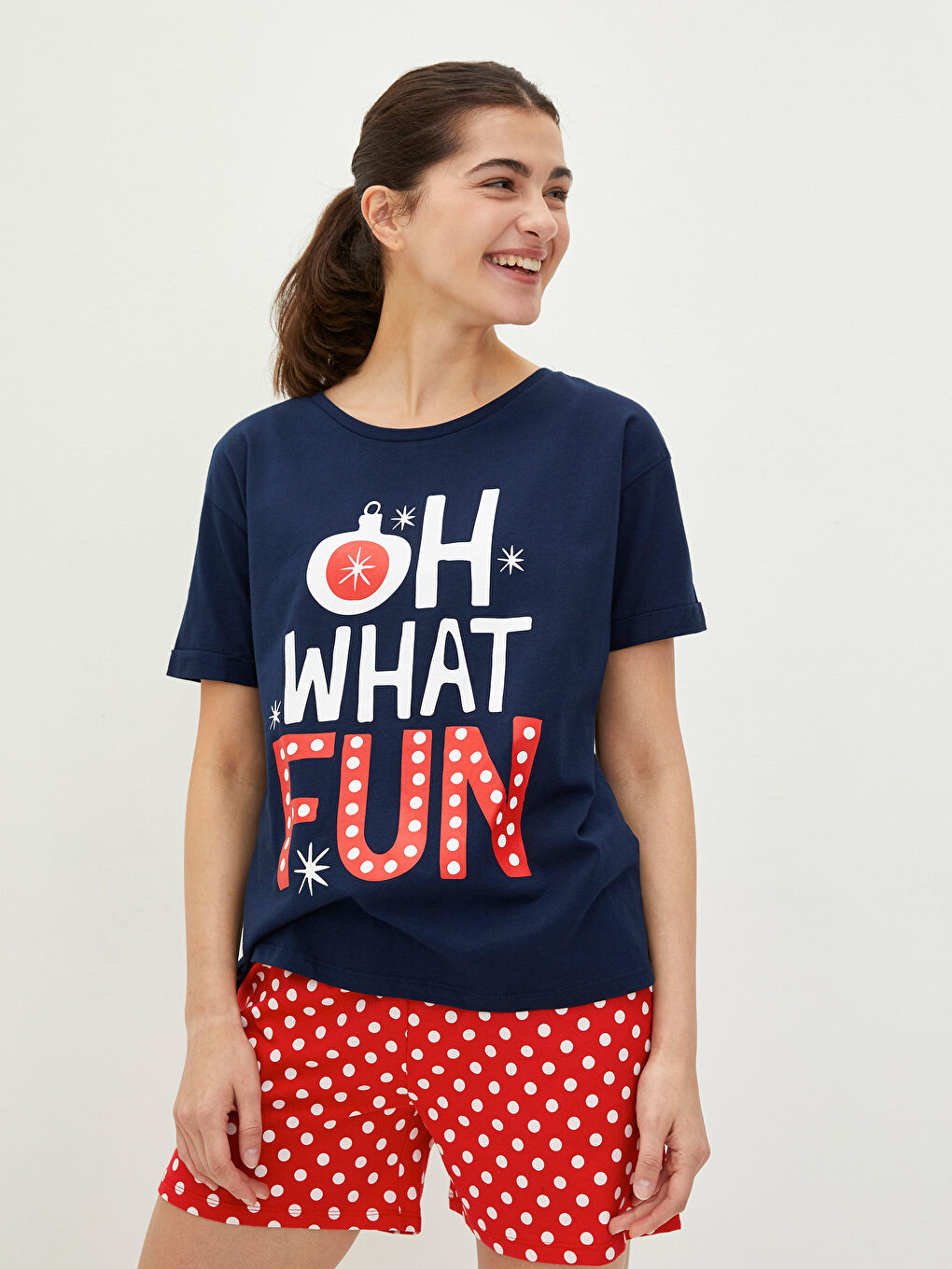 Комплект пижами за жени с къс ръкав и коледна тематика с кръгло деколте-1