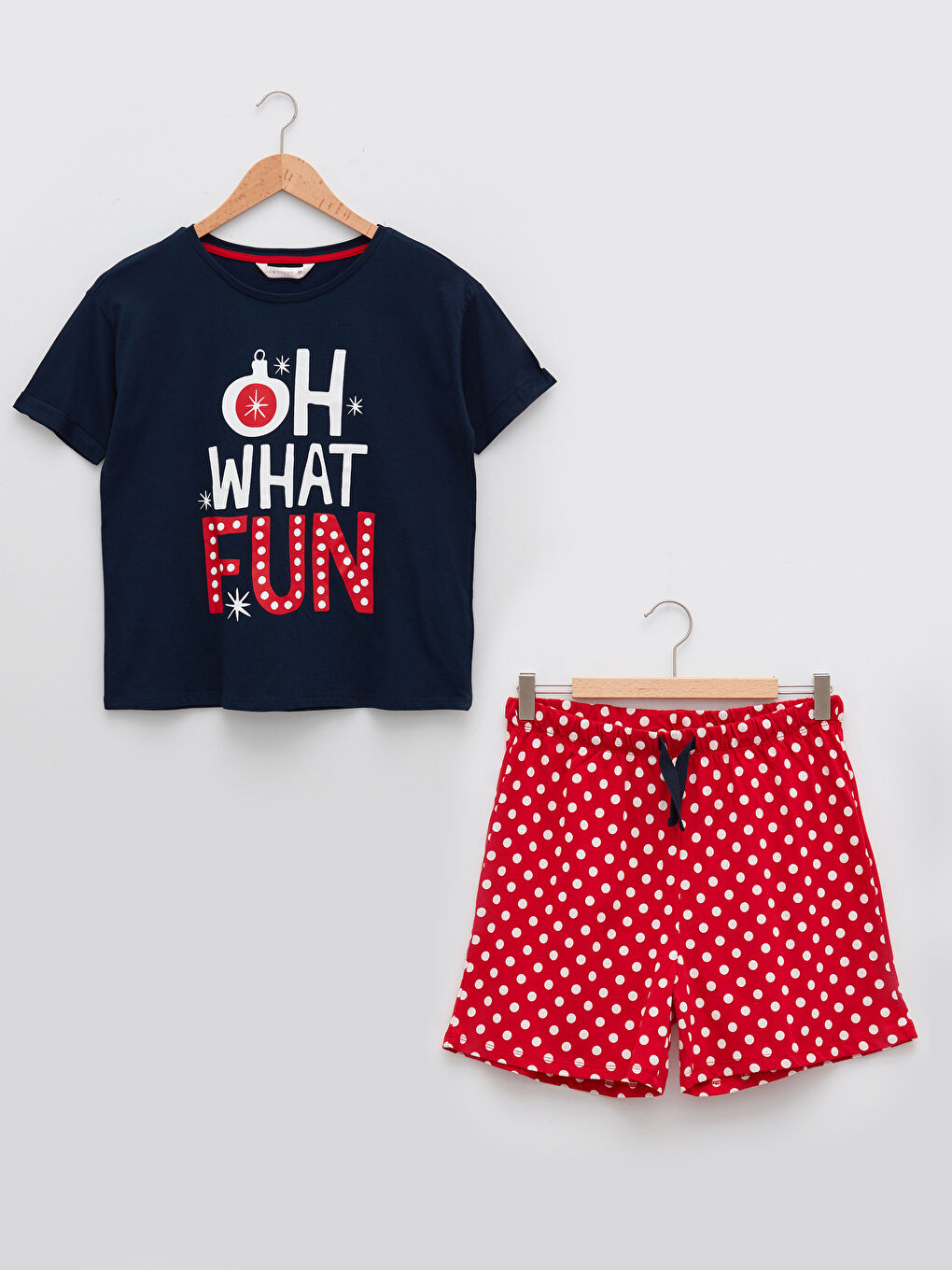 Комплект пижами за жени с къс ръкав и коледна тематика с кръгло деколте-5