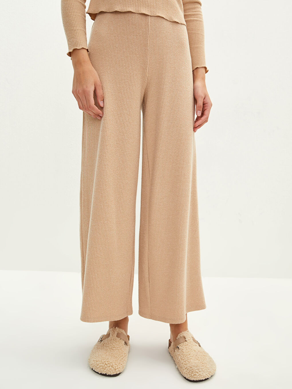 LCW DREAM Women's Elastic Waist Regular Pajama Bottoms -W1DK49Z8-L8Q