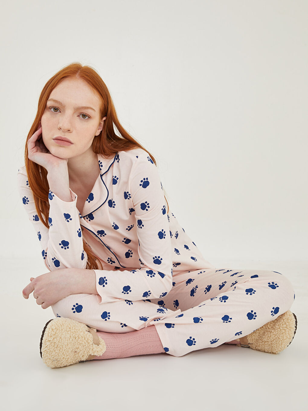 LCW DREAM Shirt Collar Patterned Long Sleeve Women's Cotton Pajamas Set -W1DK82Z8-LSZ