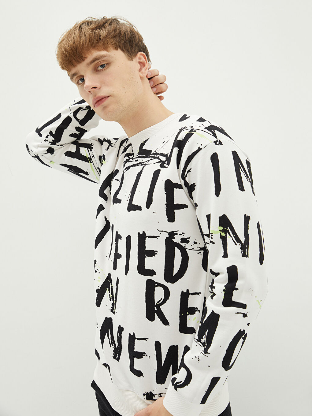 Crew Neck Long Sleeve Printed Men's Sweatshirt