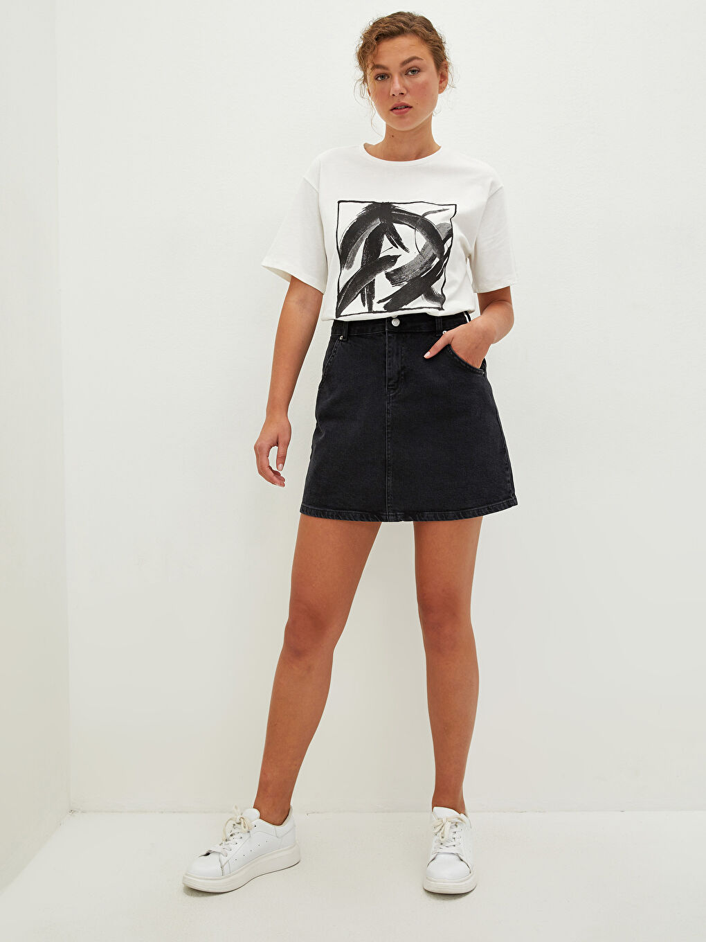 Siyah Yüksek Bel Slim Fit Cep Detaylı Kadın Jean Etek