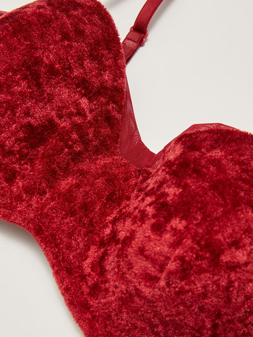 Soutien-gorge à Bretelles Réglables avec Détail en Mesh-1