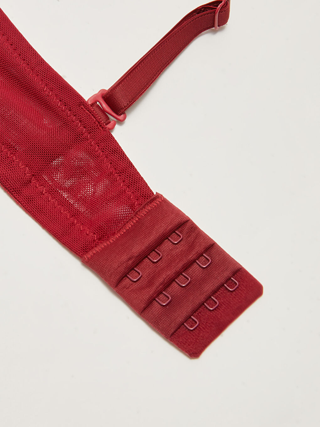 Soutien-gorge à Bretelles Réglables avec Détail en Mesh-2