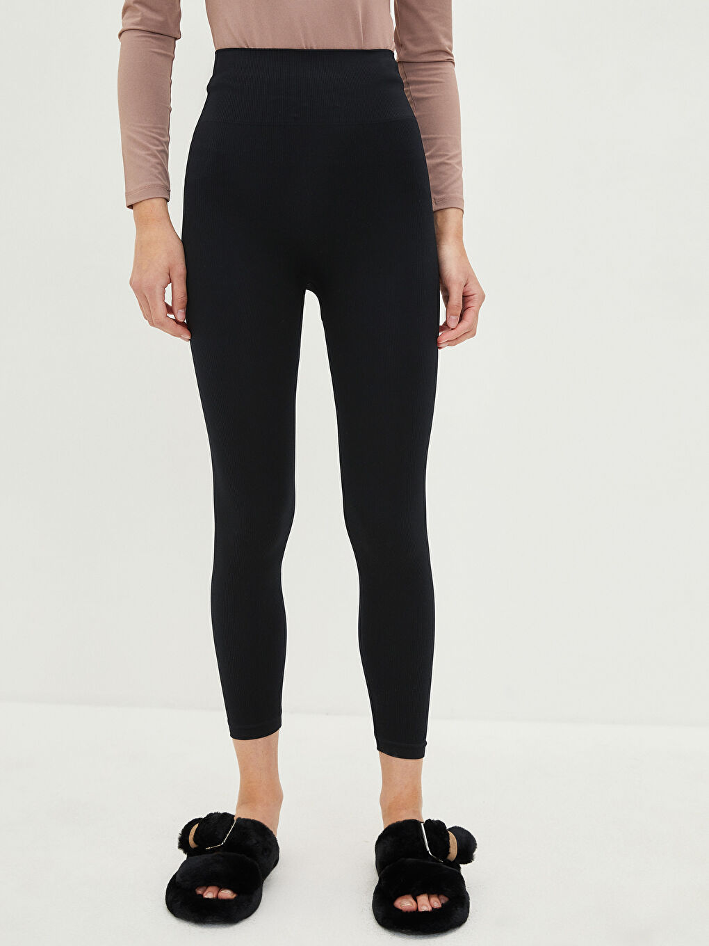 Siyah Beli Lastikli Düz İçlik-2