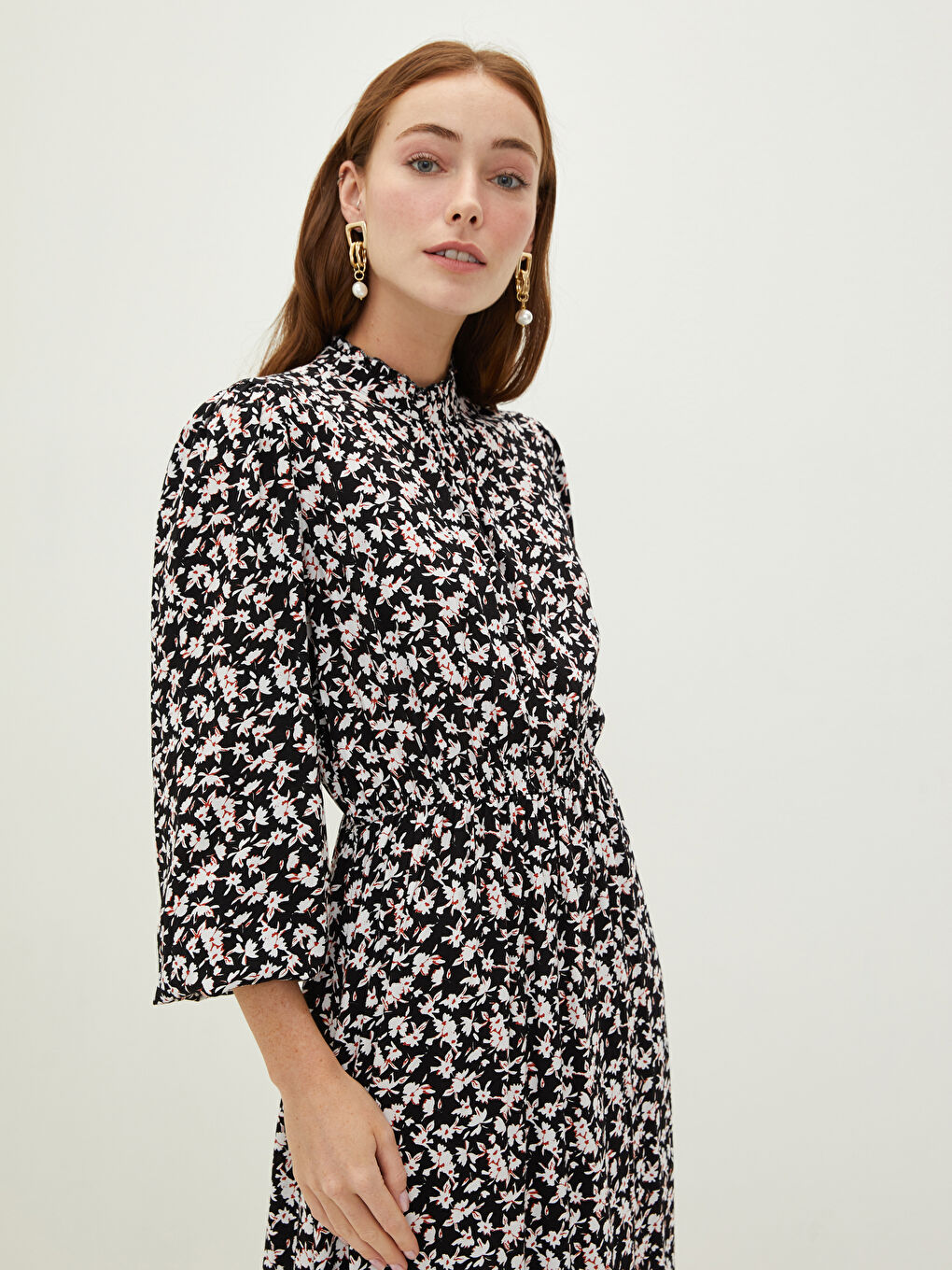 Siyah Fırfırlı Yaka Çiçekli Uzun Kollu Maroken Kadın Elbise-3