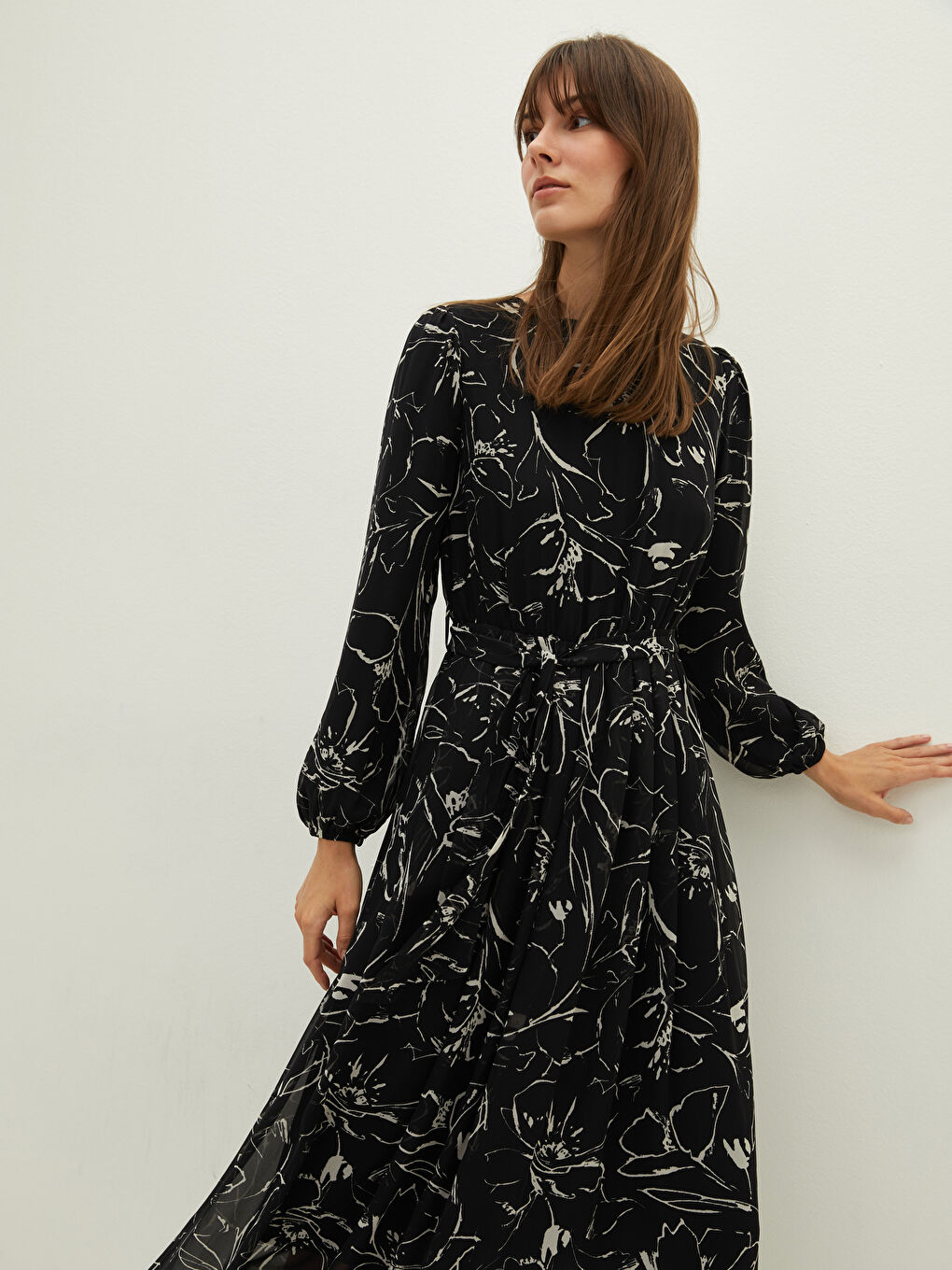 Siyah Bisiklet Yaka Çiçek Baskılı Uzun Kollu Şifon Kadın Elbise-2