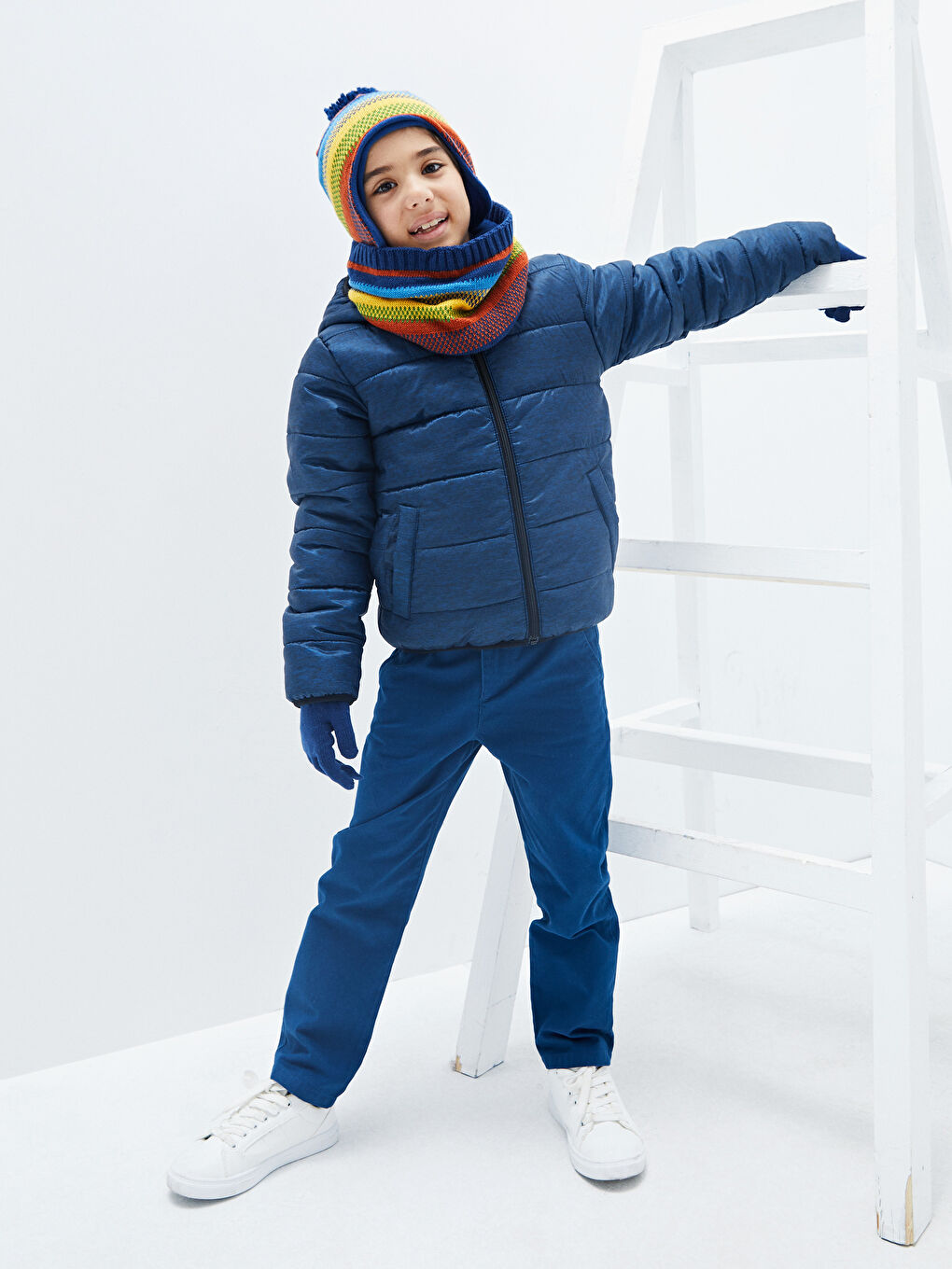 Boy Color Block Knit Beanie Gloves and Snood-2