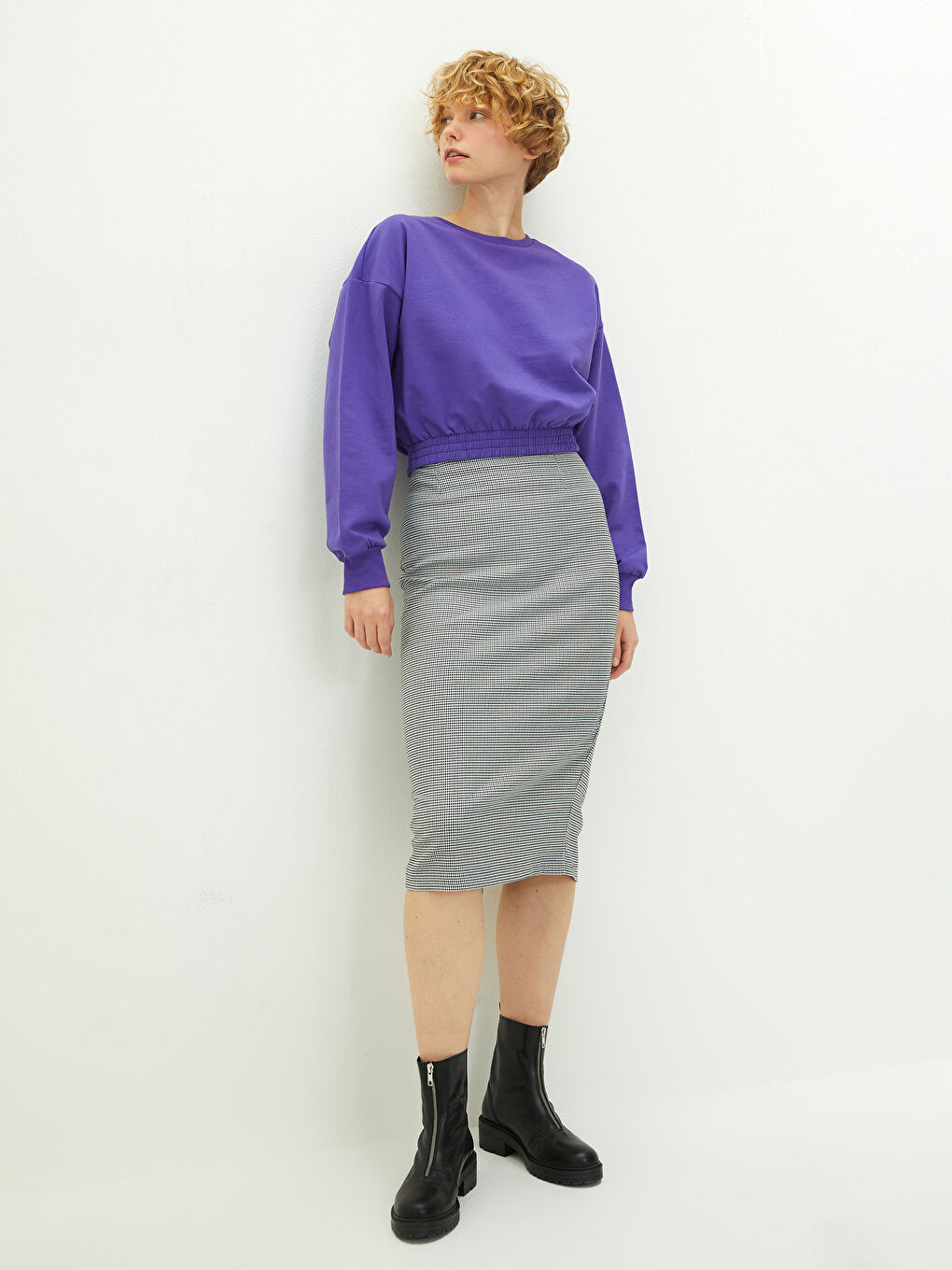 Siyah Standart Fit Ekose Kadın Etek