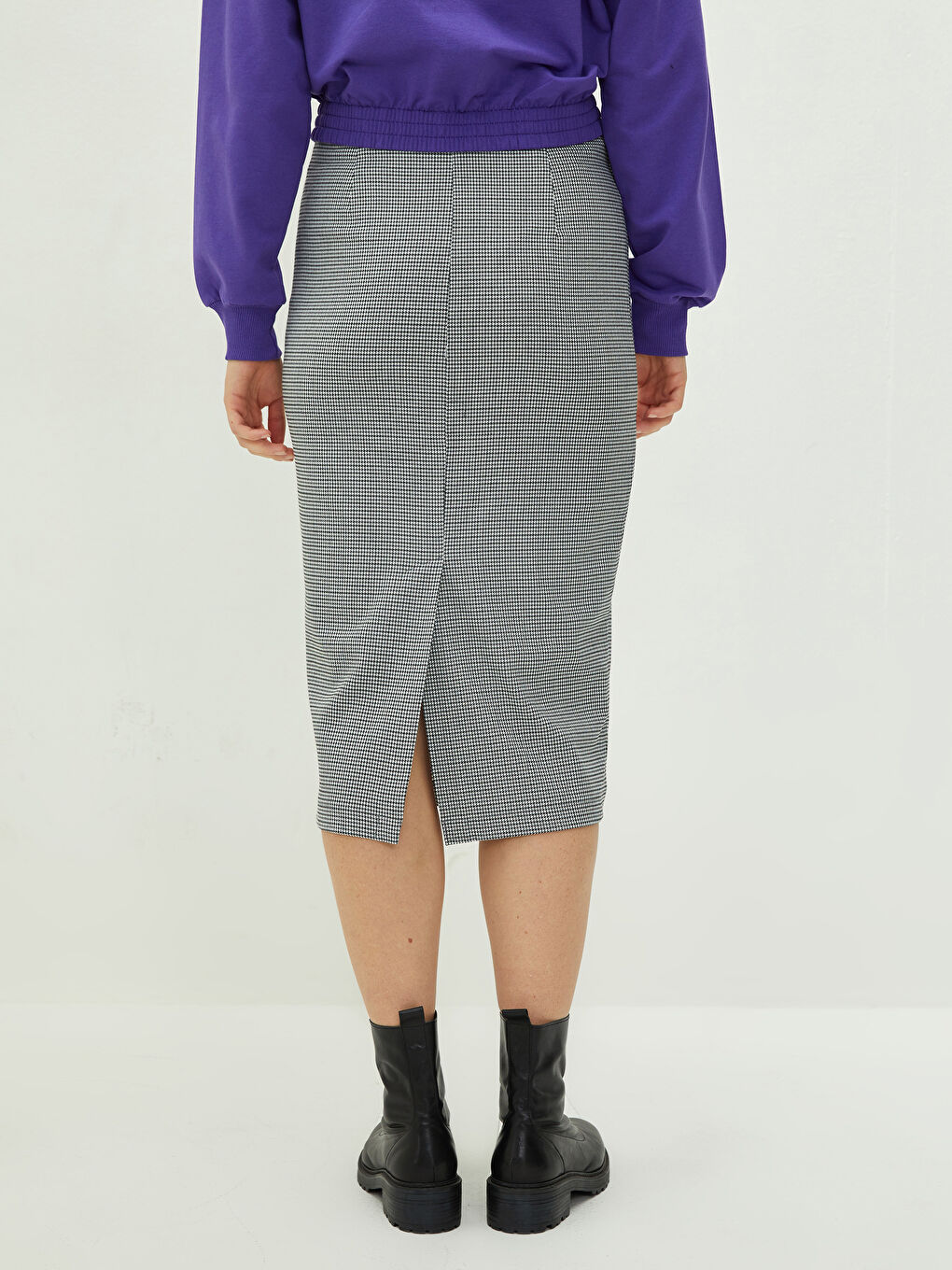 Siyah Standart Fit Ekose Kadın Etek-4