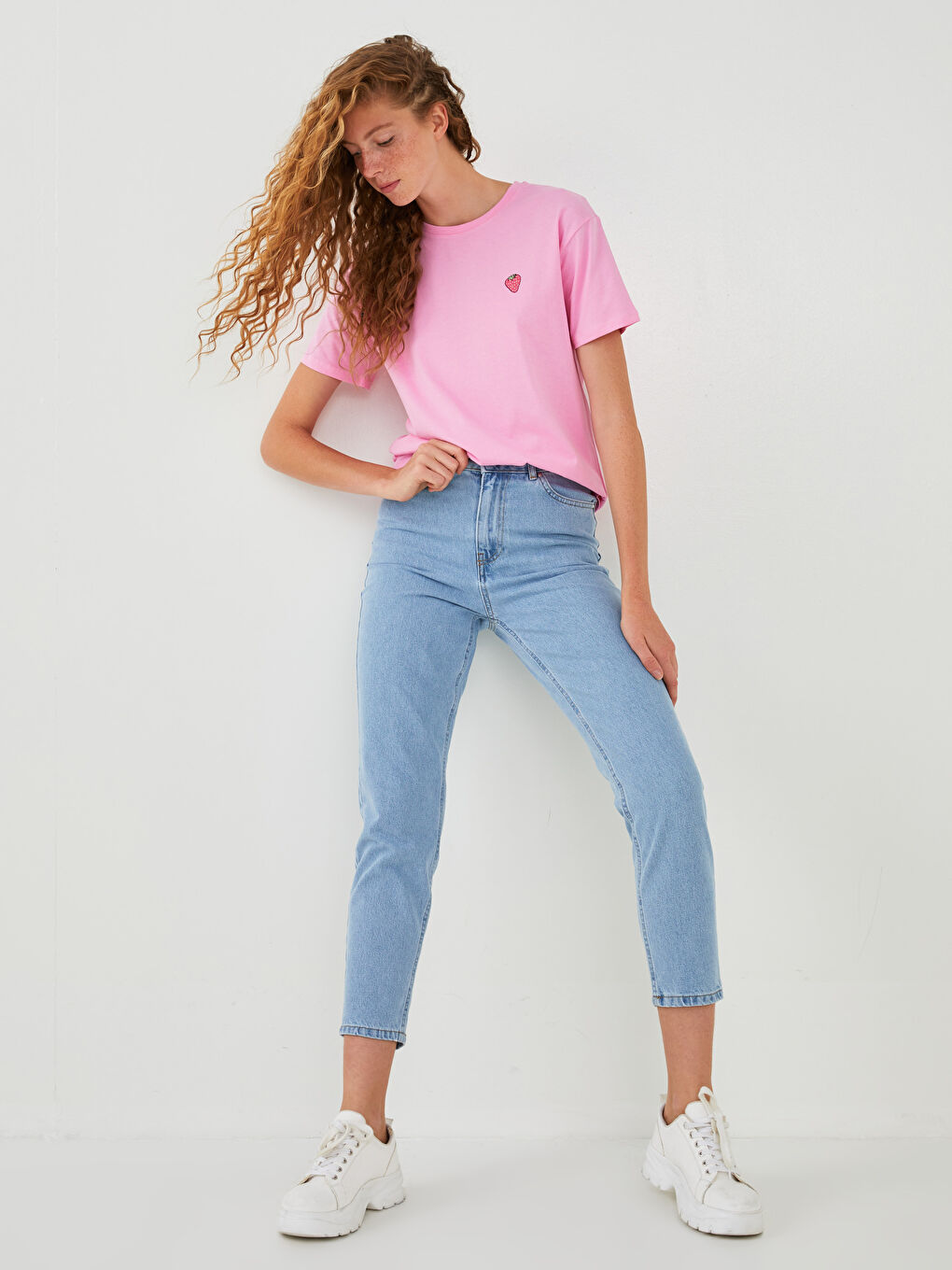 Mavi Mom Fit Cep Detaylı Kadın Jean Pantolon