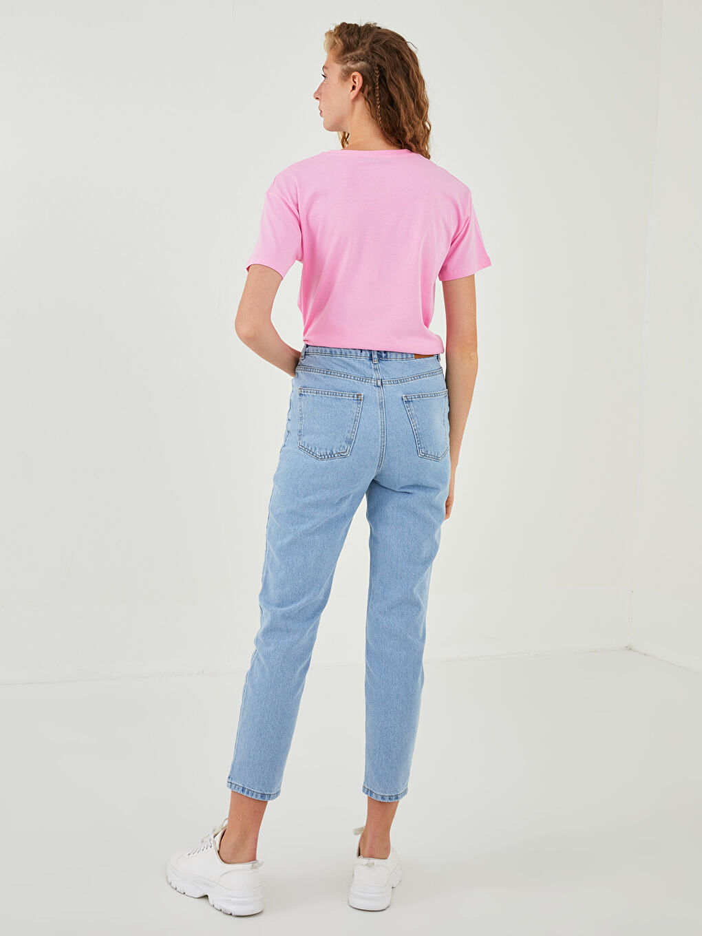 Mavi Mom Fit Cep Detaylı Kadın Jean Pantolon-2