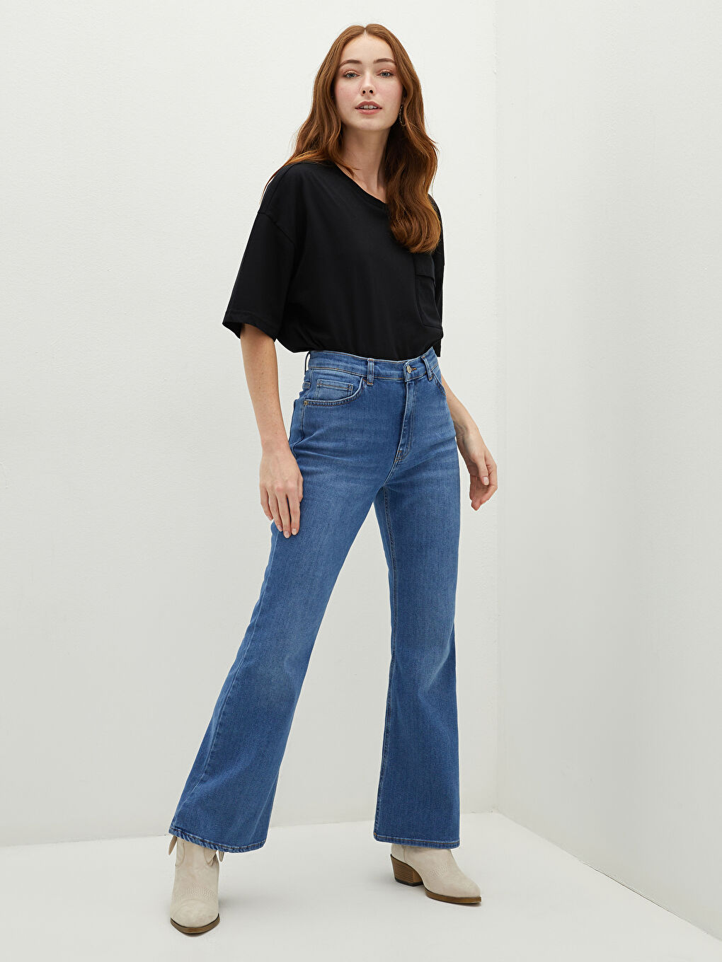 İndigo Standart Fit Cep Detaylı İspanyol Paça Kadın Rodeo Jean Pantolon