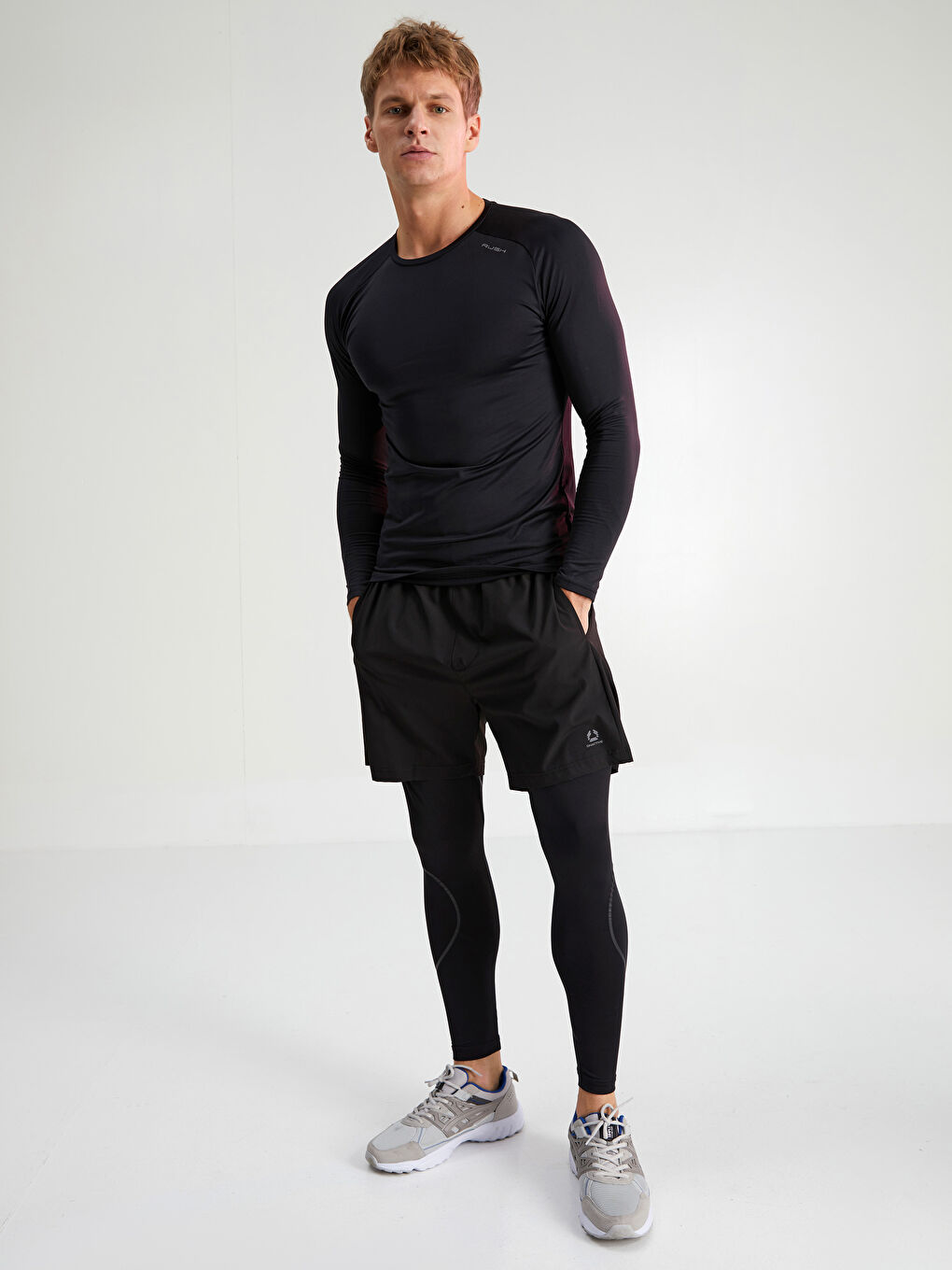 Siyah Bisiklet Yaka Uzun Kollu Erkek Spor Tişört-3