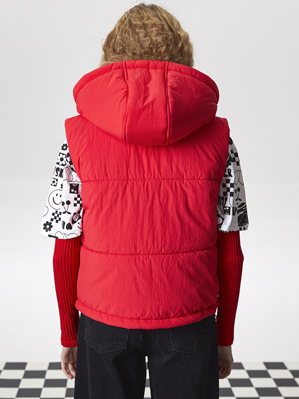 Kırmızı Kadın Kapüşonlu Düz Şişme Yelek-5