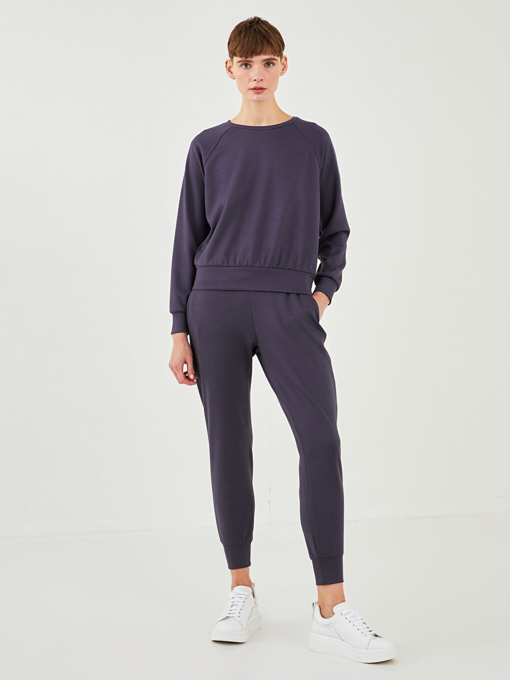 Crew Neck Plain Long Sleeve Women's Sweatshirt-2