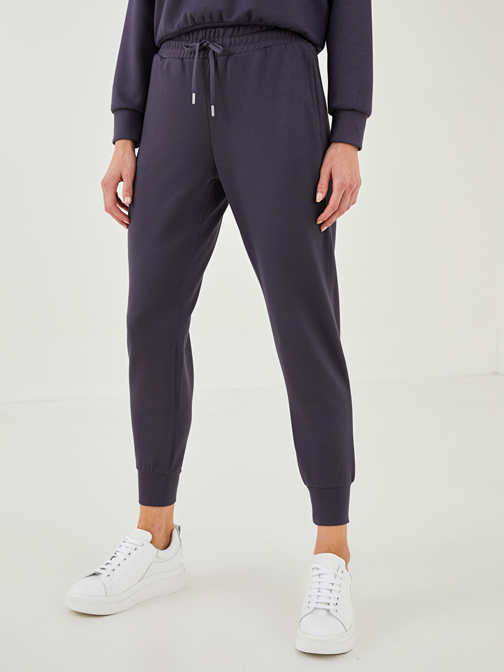 Antrasit Beli Lastikli Düz Cep Detaylı Kadın Jogger Eşofman Altı-4