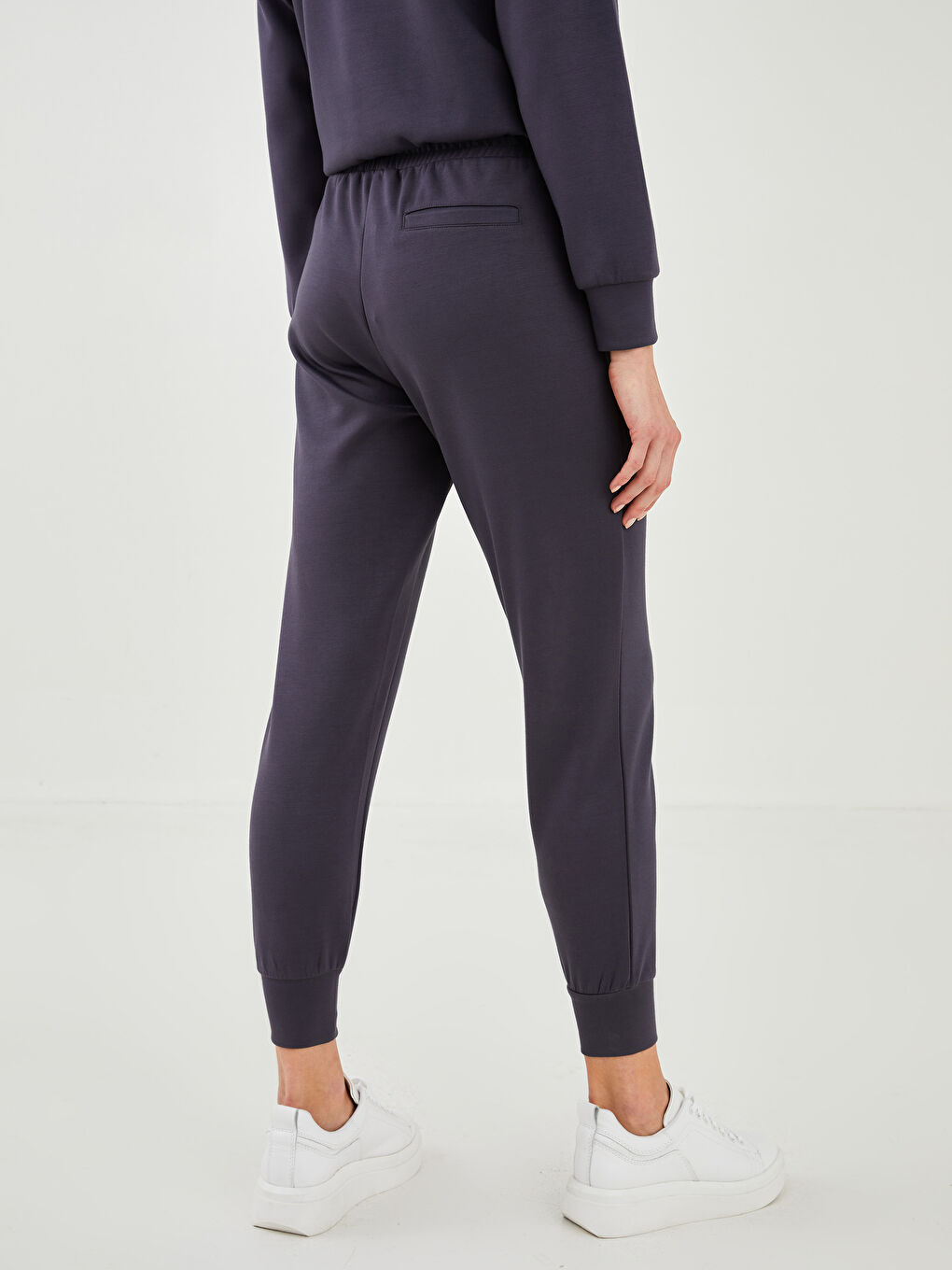 Antrasit Beli Lastikli Düz Cep Detaylı Kadın Jogger Eşofman Altı-5