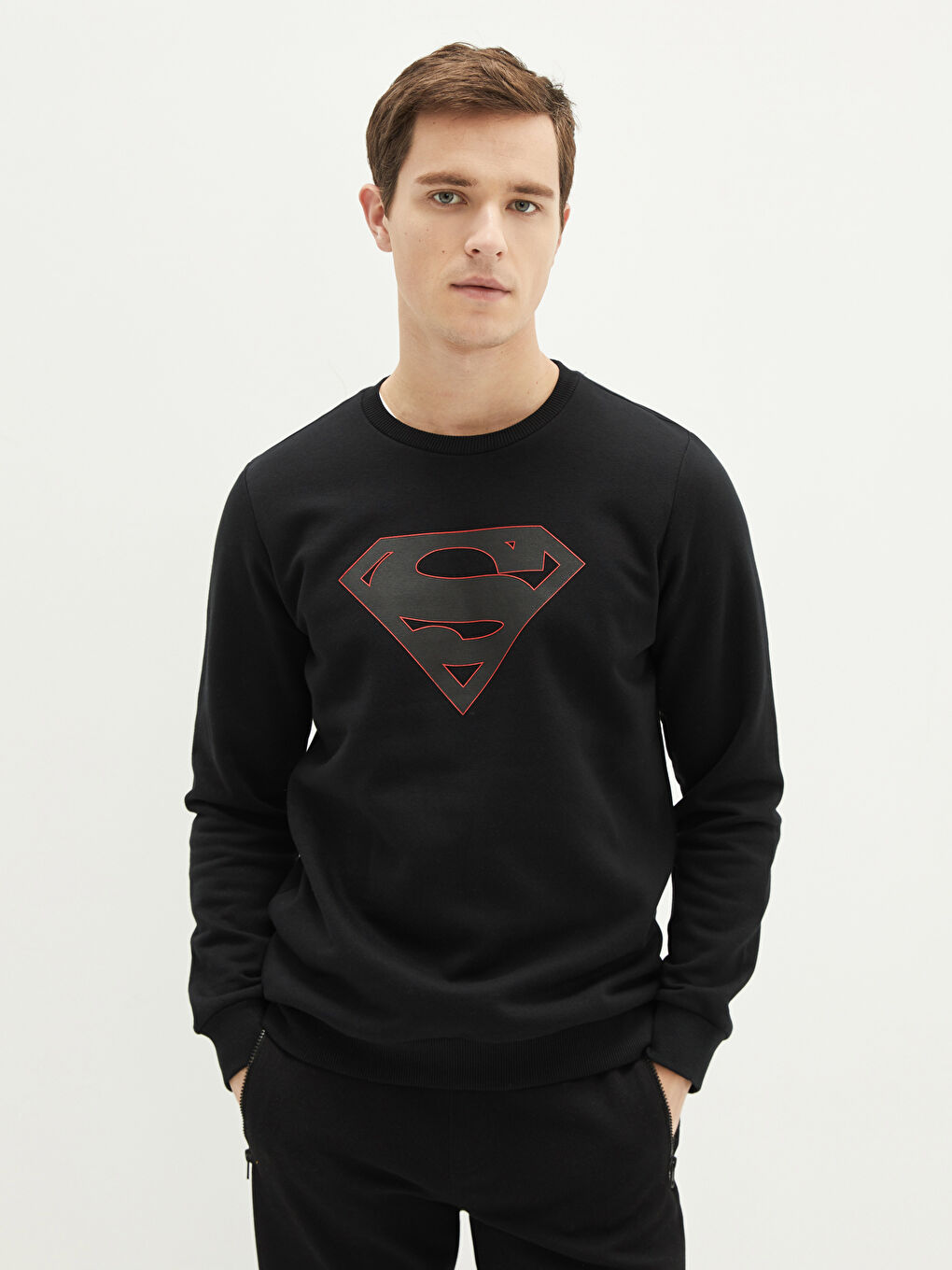 LCW Casual Yeni Siyah Bisiklet Yaka Uzun Kollu Superman Baskılı Erkek Sweatshirt