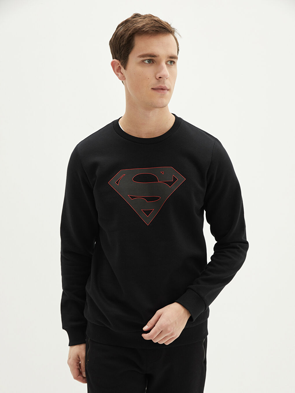 LCW Casual Yeni Siyah Bisiklet Yaka Uzun Kollu Superman Baskılı Erkek Sweatshirt - 1