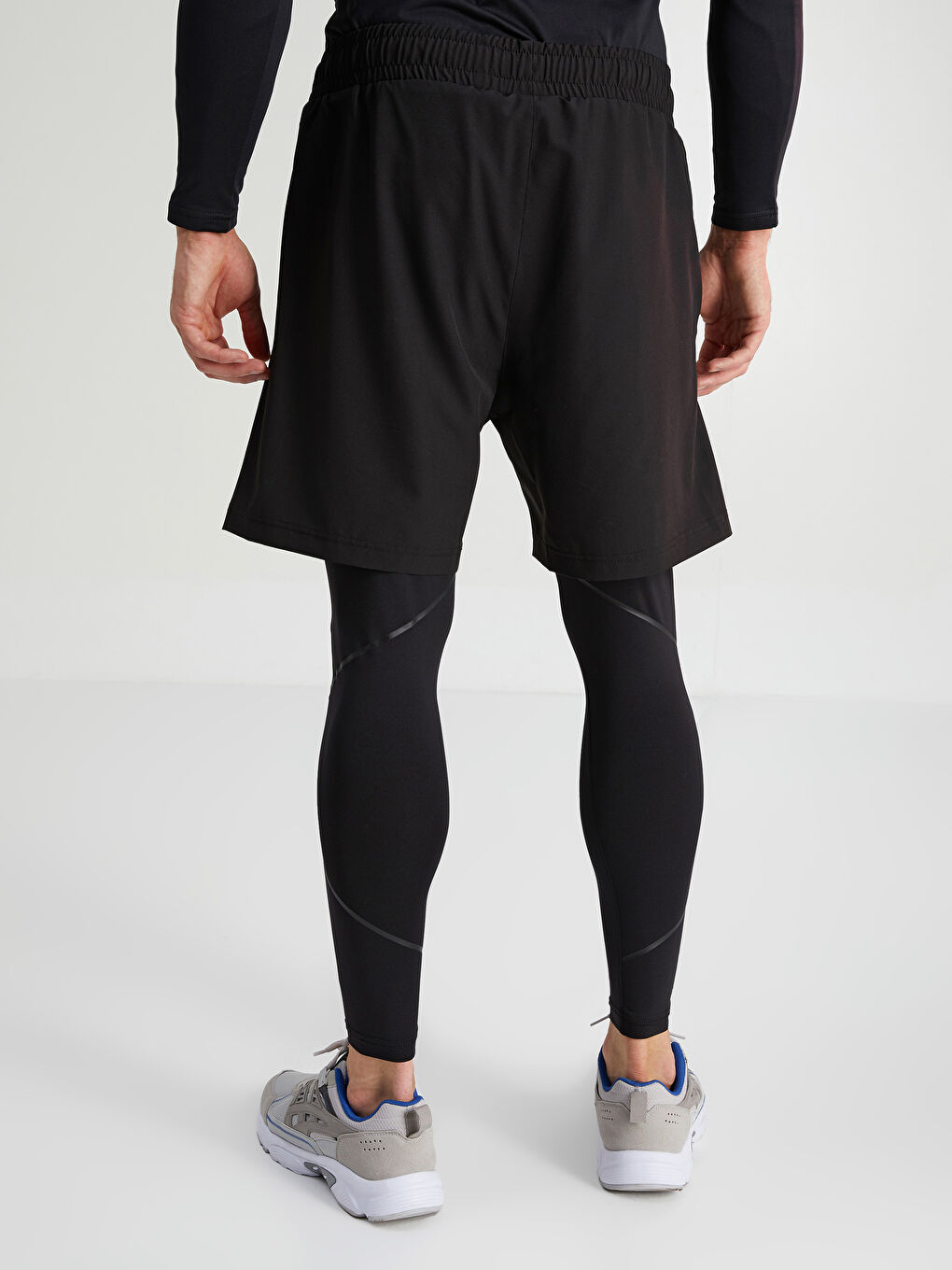 Siyah Standart Kalıp Aktif Spor Erkek Taytlı Kısa Şort-5
