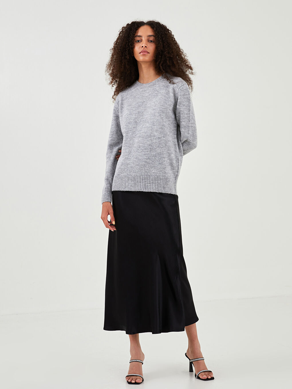 Crew Neck Plain Long Sleeve Women's Knitwear Sweater-3