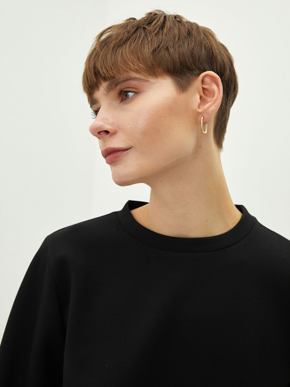 Siyah Bisiklet Yaka Düz Uzun Kollu Kadın Sweatshirt-3