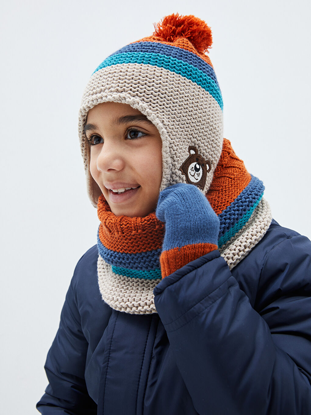 Boy Color Block Knit Beanie Gloves and Snood