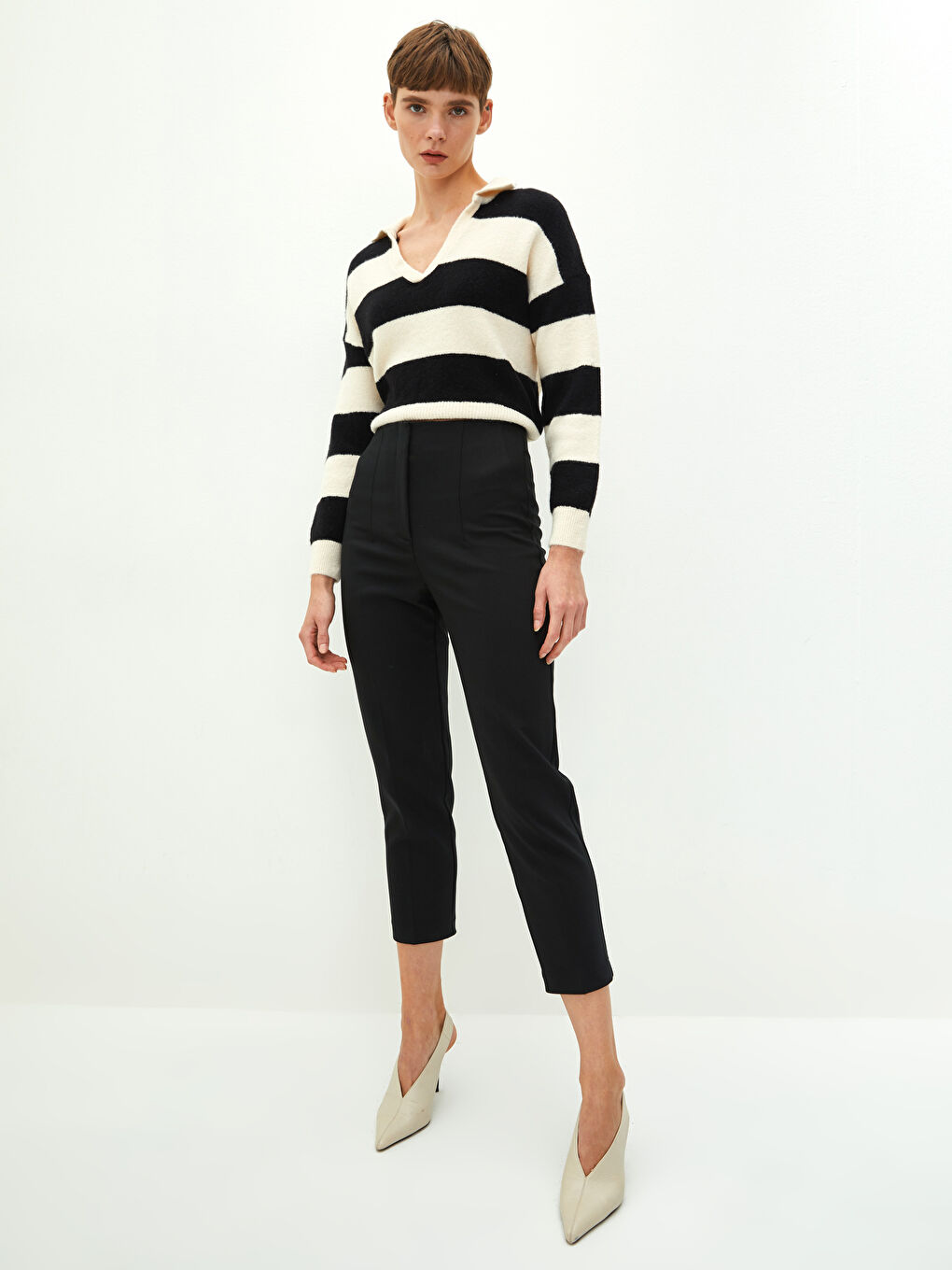 Siyah Yüksek Bel Cep Detaylı Kadın Pantolon