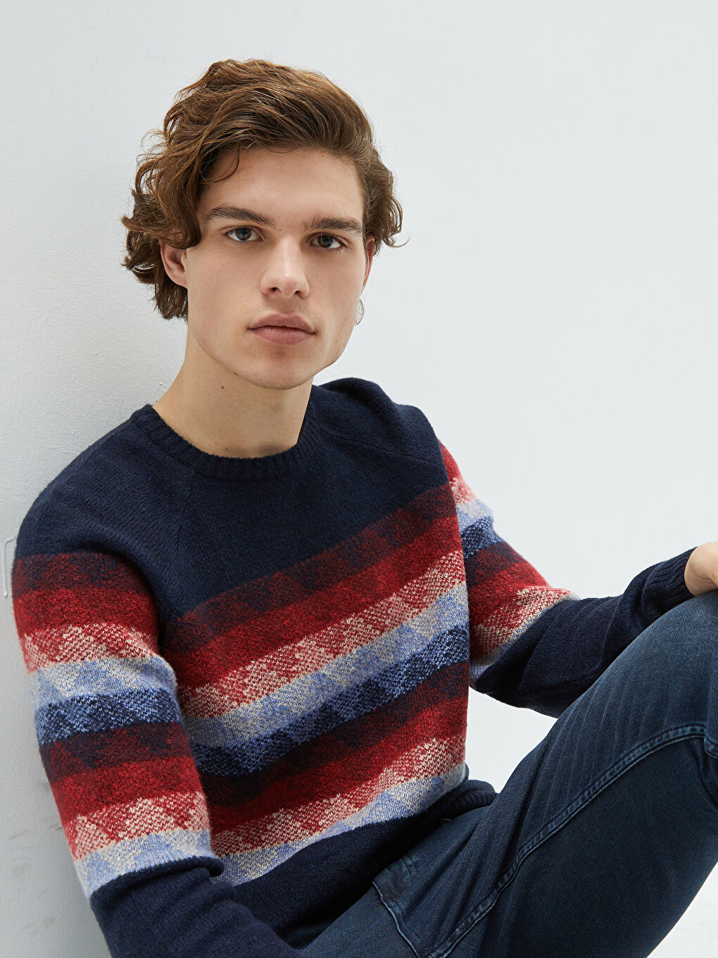 ерлерге арналған өрнекті трикотаж жемпір