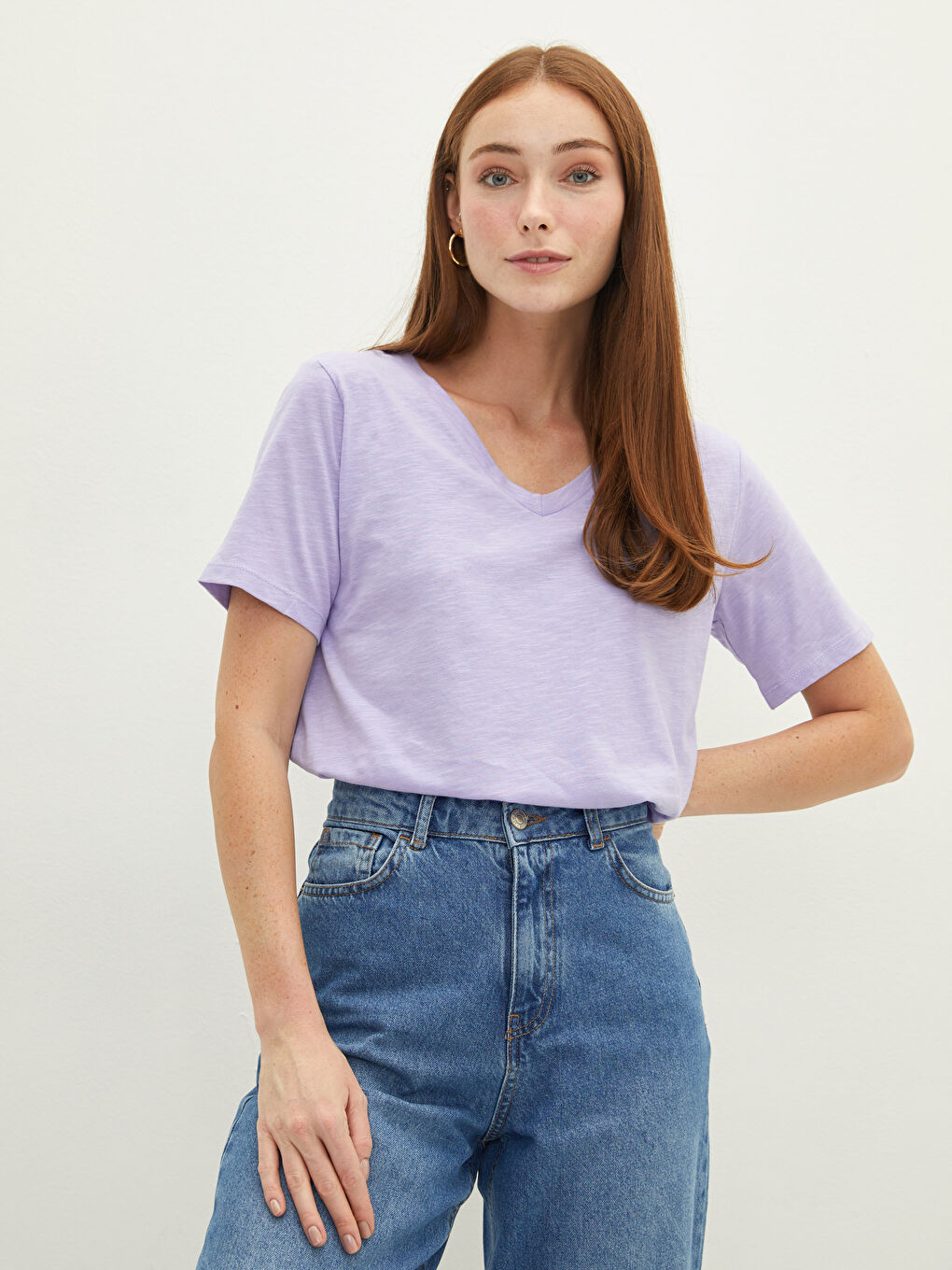 Lila V Yaka Düz Kısa Kollu Pamuklu Kadın  Tişört-1