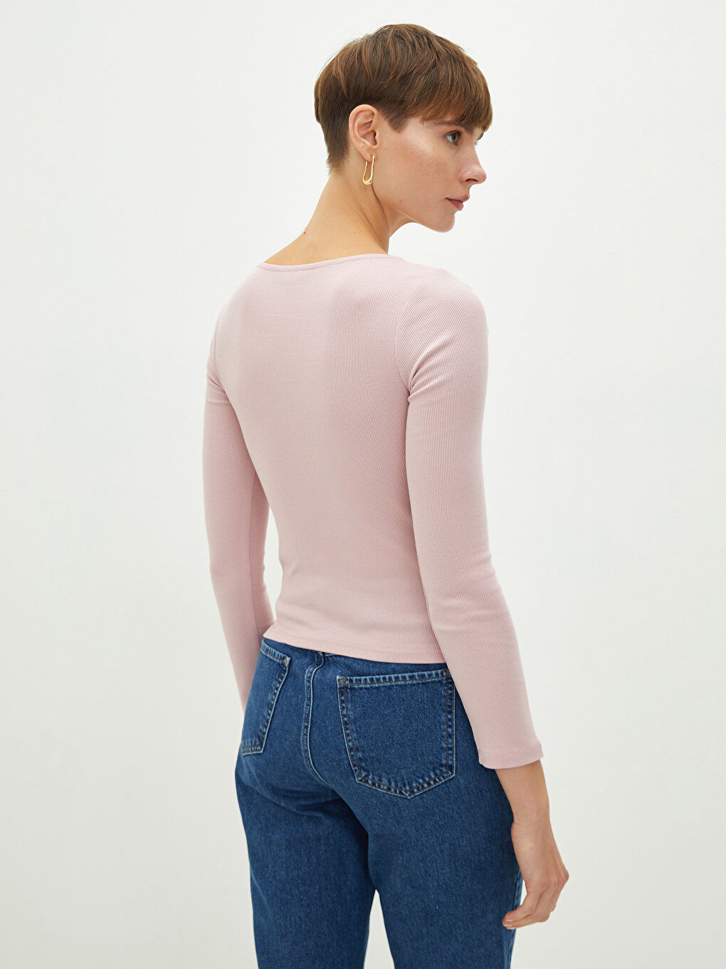 T-shirt en Coton à Manches Longues Droites avec Col Carré pour Femmes-4