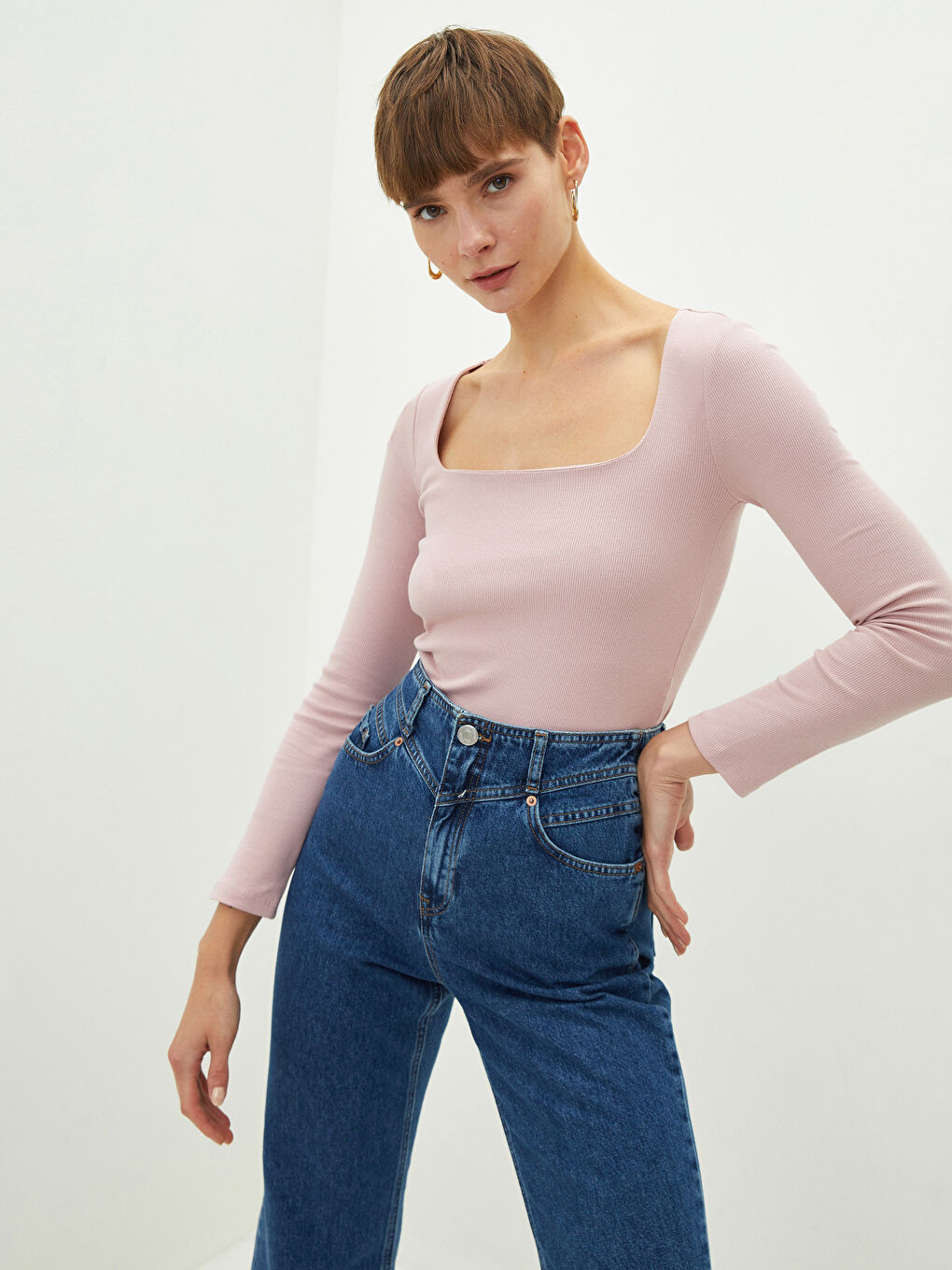 T-shirt en Coton à Manches Longues Droites avec Col Carré pour Femmes