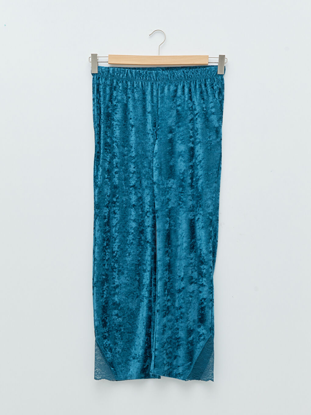 LCW DREAM V-Neck Thin Strap Plain Velvet Women's Pajamas Set -W1DU28Z8-HLV