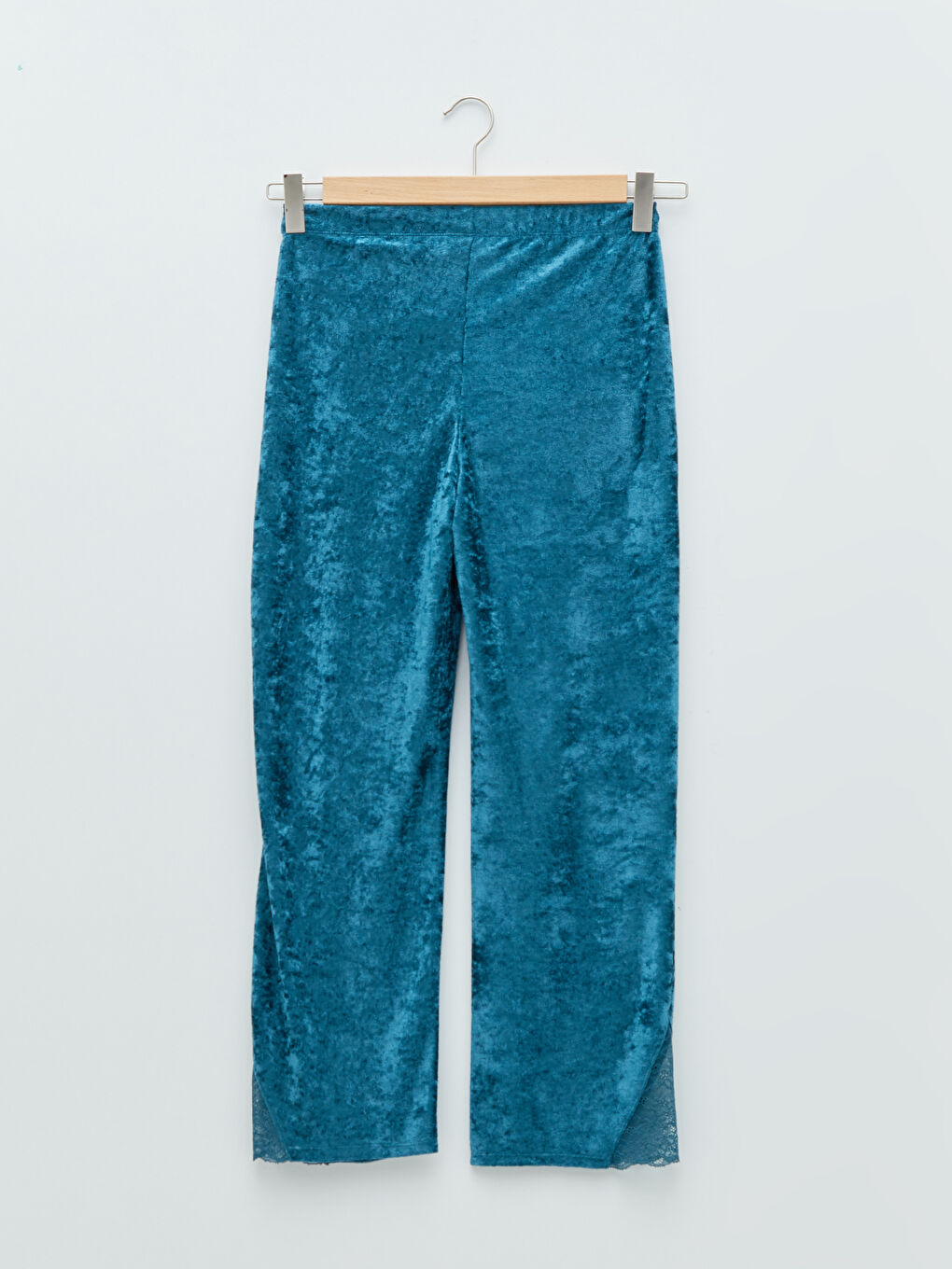 LCW DREAM V-Neck Thin Strap Plain Velvet Women's Pajamas Set -W1DU28Z8-HLV