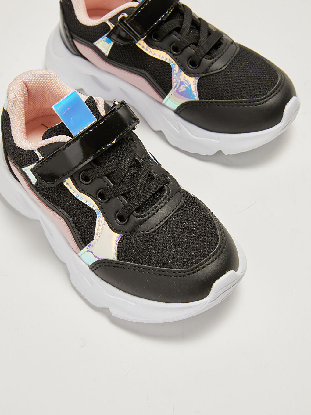 Mesh Detailed Thick Sole Girls Sports Shoes-4