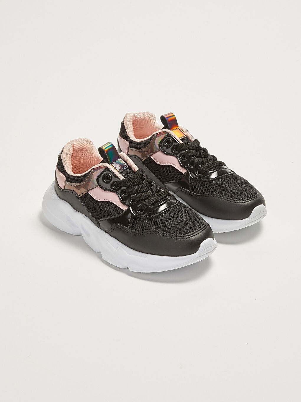 Торлы детальді қалың табанды қыздарға арналған спорттық аяқ киім