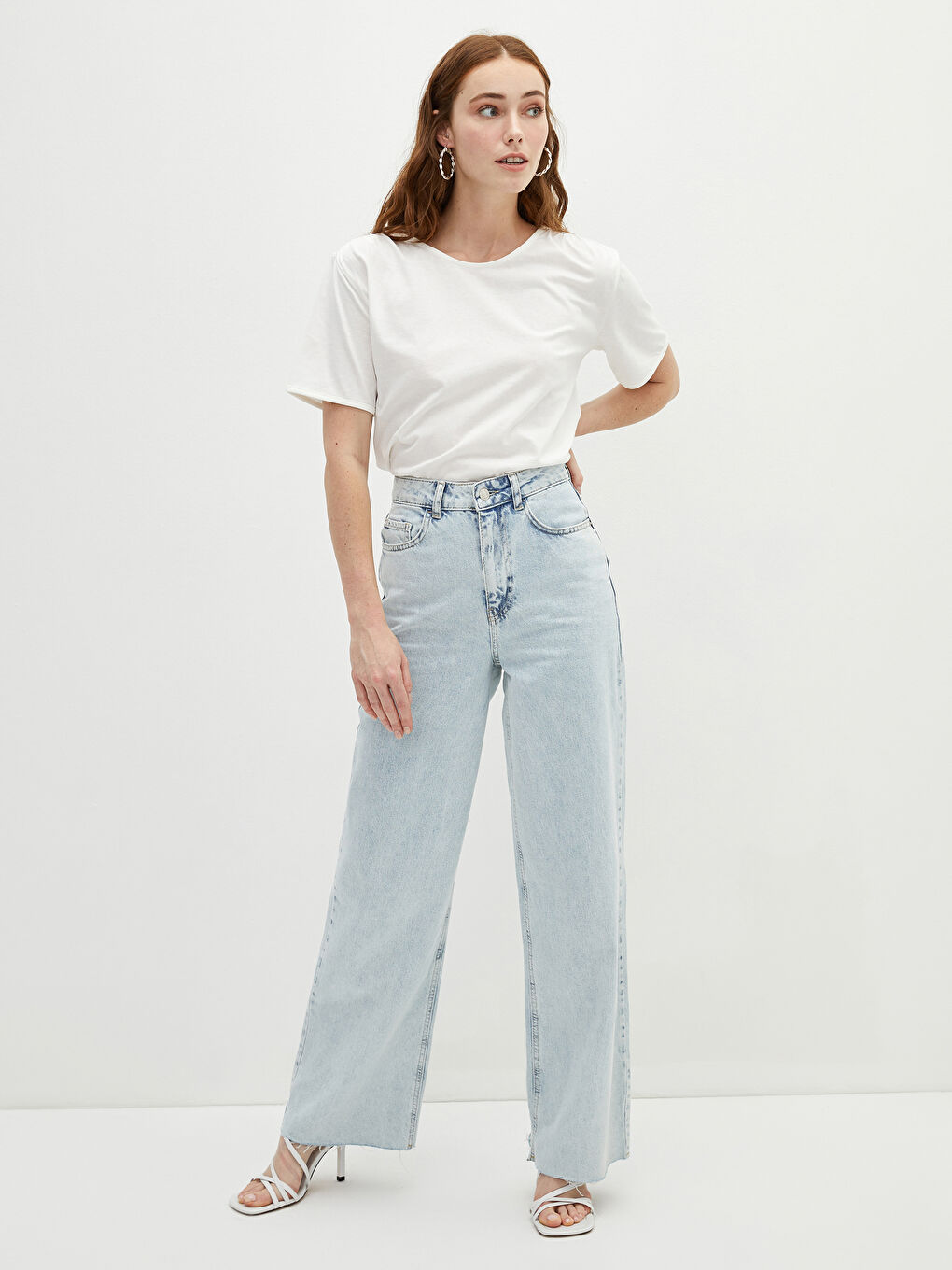 LCWAIKIKI Basic Rundhalsausschnitt Gerade Kurzarm Baumwolle T-Shirt für Damen -W1DV09Z8-FEW