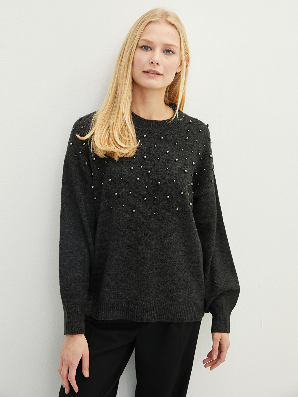 Crew Neck Embellished Women's Knitwear Sweater-2