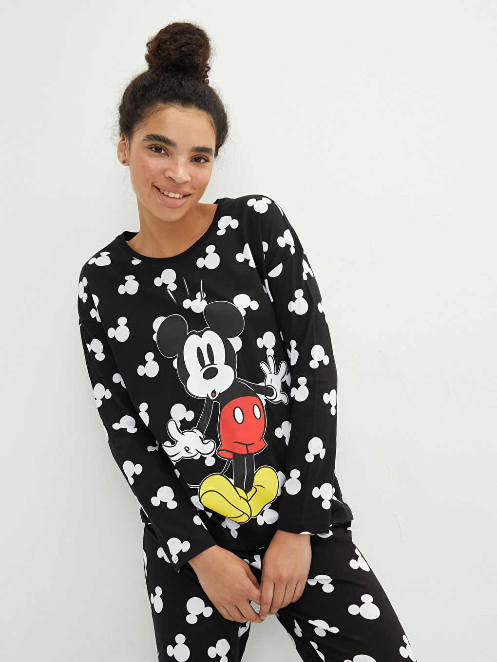 Crew Neck Mickey Mouse Printed Long Sleeve Cotton Women's Pajama Set