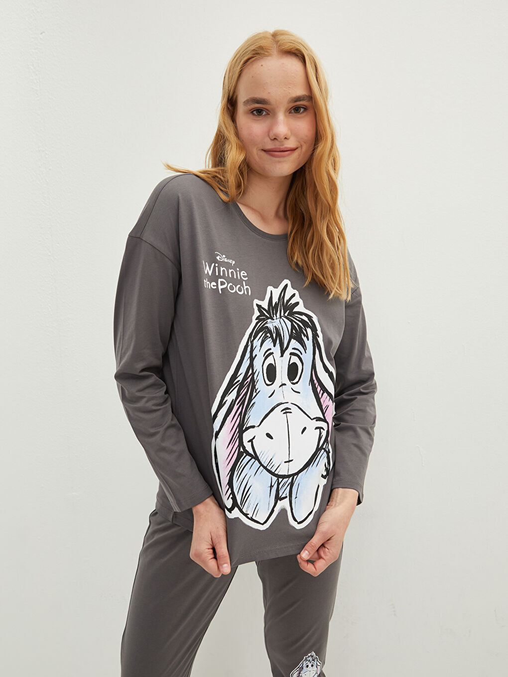 Gri Bisiklet Yaka Winnie the Pooh Baskılı Uzun Kollu Pamuklu Kadın Pijama Takımı