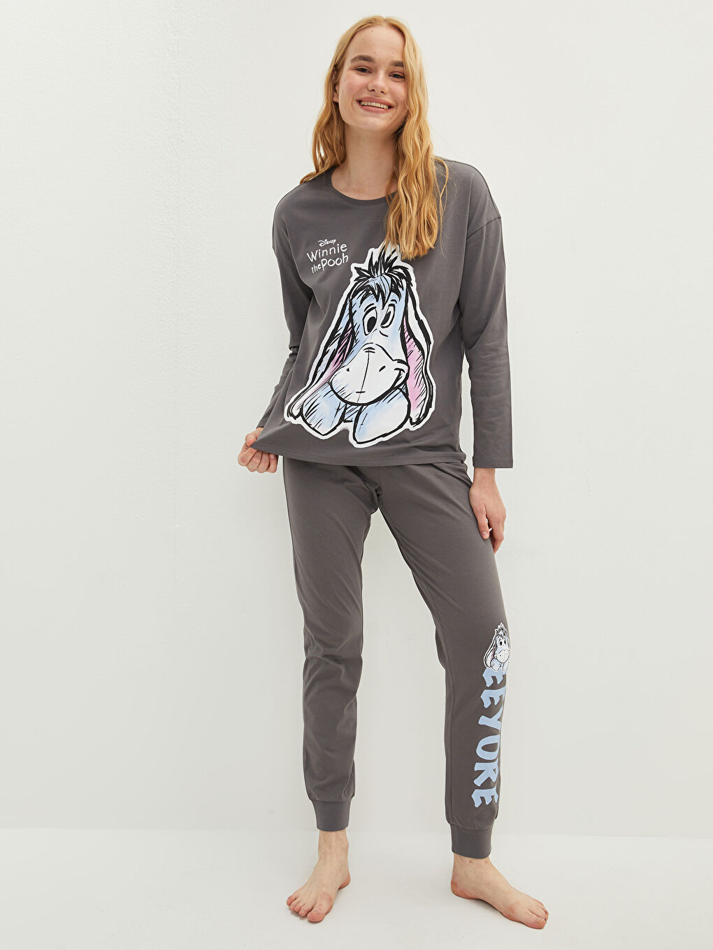 Gri Bisiklet Yaka Winnie the Pooh Baskılı Uzun Kollu Pamuklu Kadın Pijama Takımı-1