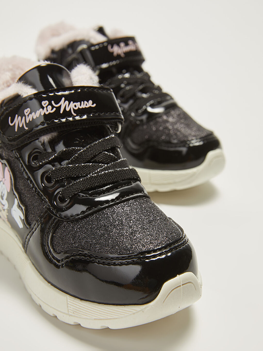 Ботинки на липучках для девочек с лицензией Минни Маус-3